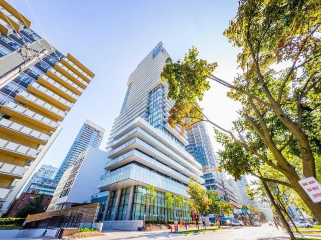 218 - 185 Roehampton Ave