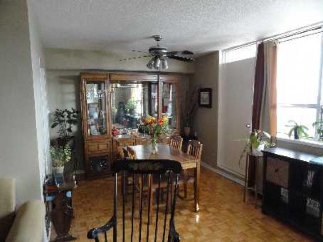 819 - 180 Markham Rd