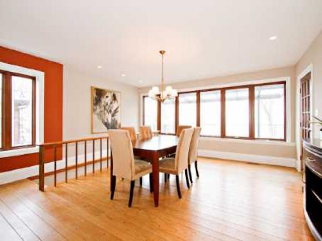 3 Fallingbrook Dr
