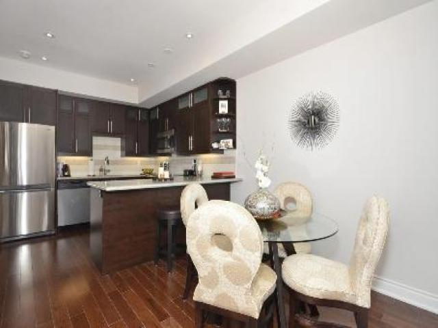 33 Ladysmith Ave