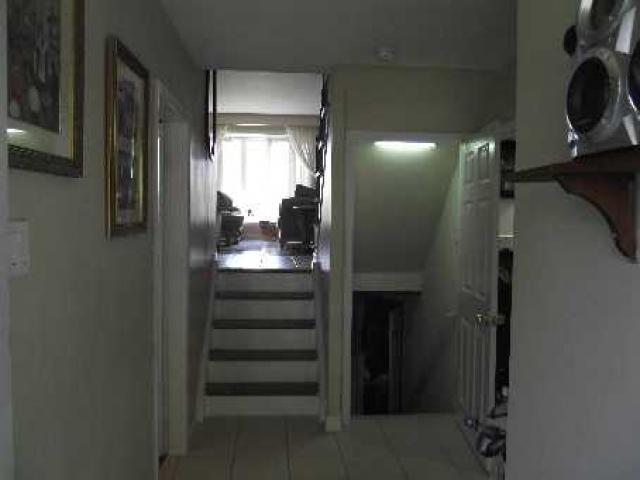 123 Cultra Sq