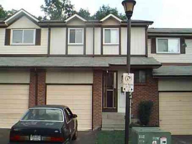 52 Parker Cres