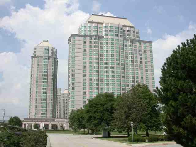 2510 - 11 Lee Centre Dr