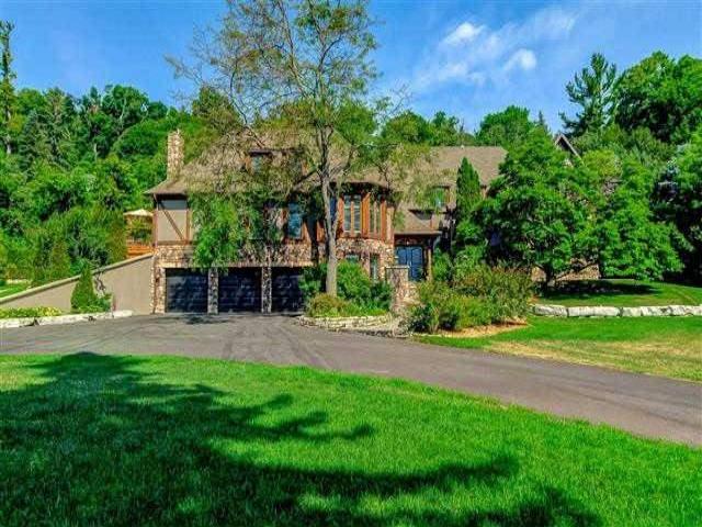 25 Meadowcliffe Dr
