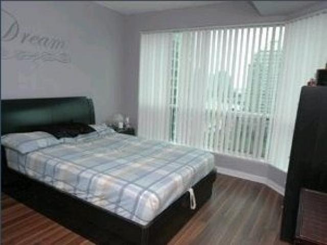 1501 - 11 Lee Centre Dr