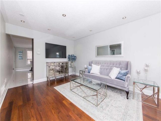 68 Royal St