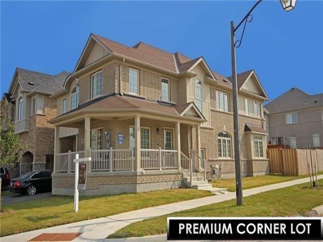 36 Skelton Cres