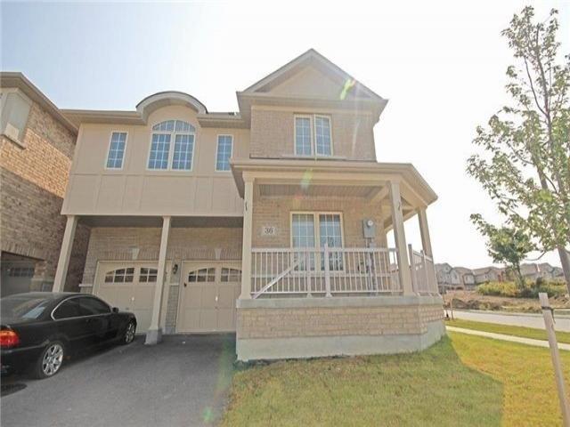 36 Skelton Cres