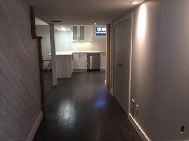 686 Laurentian Ave, Unit Bsmt