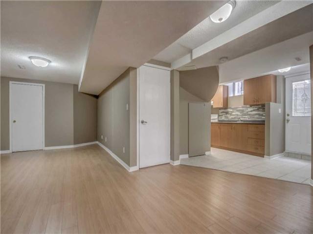 2309 Wildwood Bsmt Cres