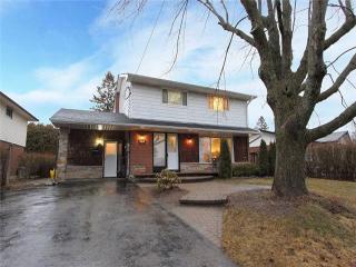 115 Labrador Dr