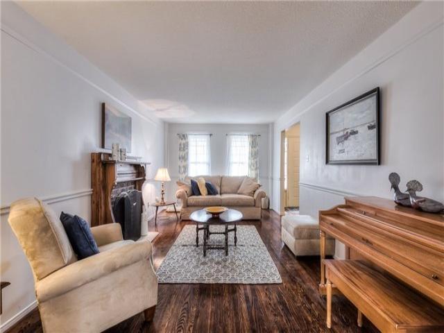 34 Clearlake Ave