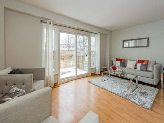 1175 Venus Cres