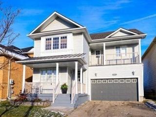 1210 Wadebridge Cres