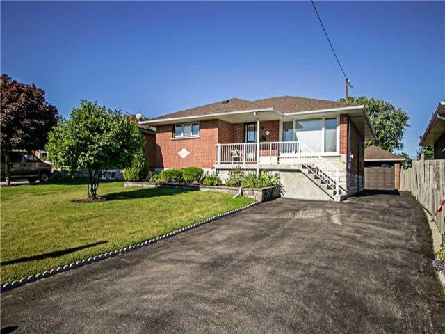 882 Sylvia St