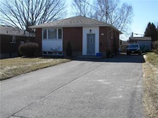 124 Oriole St