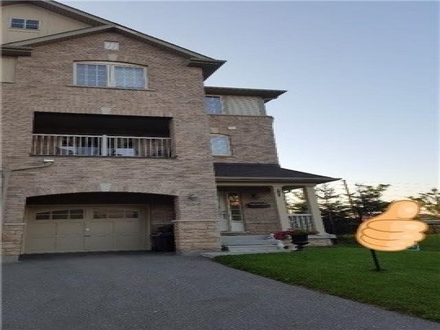 537 Rossland Rd E