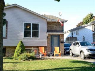 1300 Sunningdale Ave