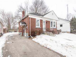 174 Gibbons St