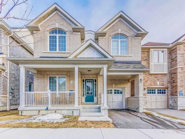 15 Skelton Cres