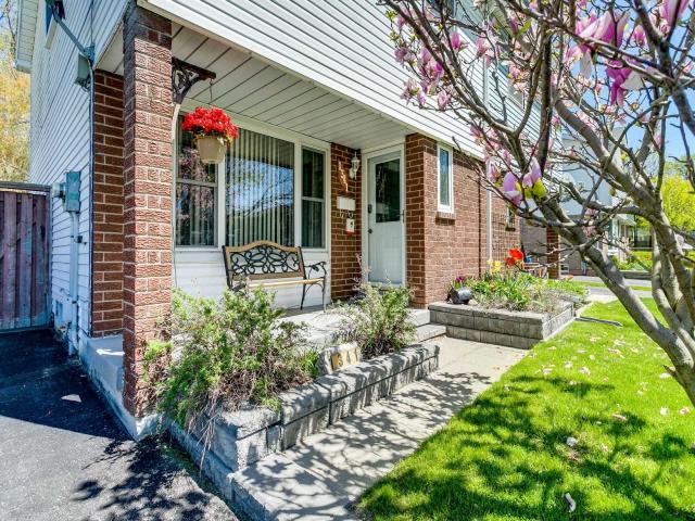 1341 Fenelon Cres
