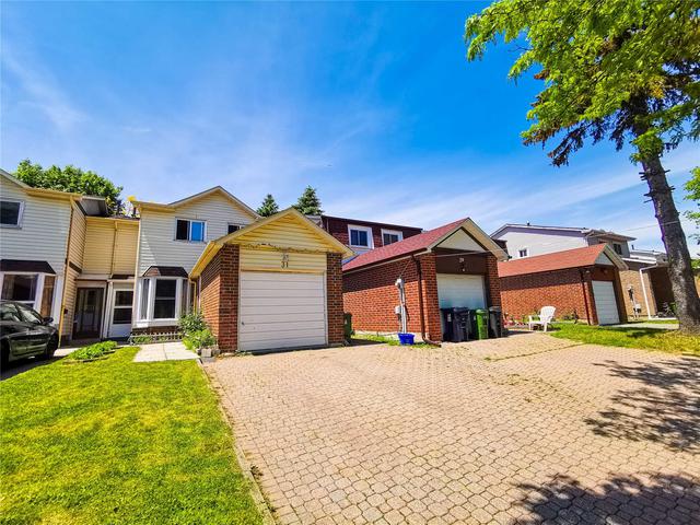 31 Pondtail Dr