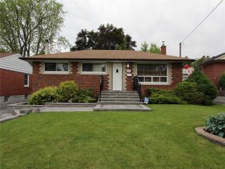 1208 Sunvalley Crt