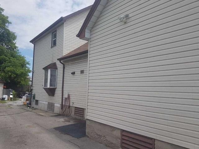 228 Toronto Ave