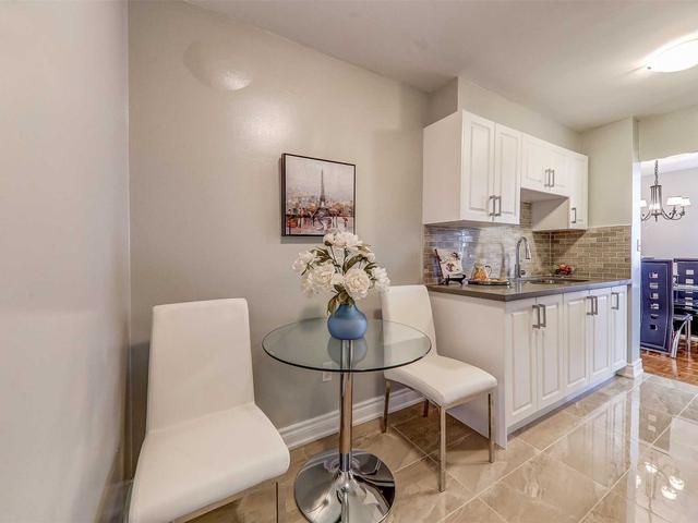 3 Massey Sq, Unit 3405