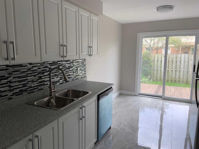 450 Bristol Cres, Unit 37