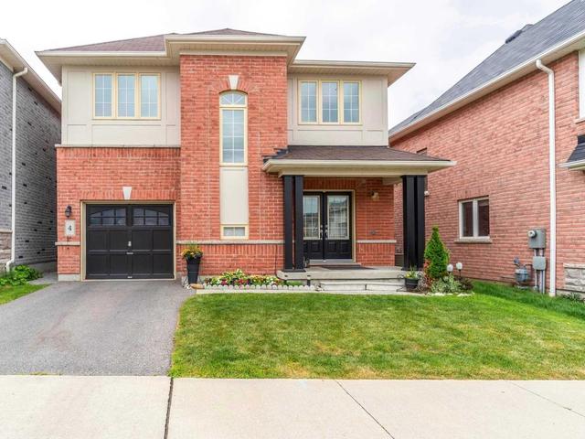 4 Kinrade Cres