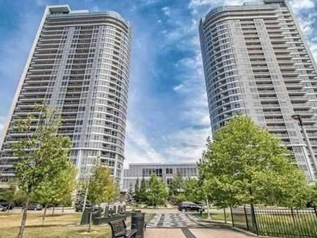 181 Village Green Sq, Unit 2918