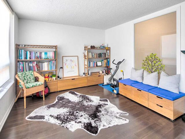 280 Donlands Ave, Unit 409