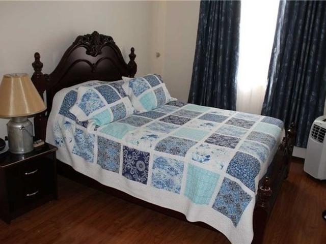 180 Markham Rd, Unit 907