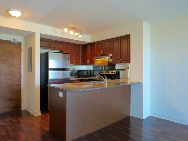 60 Fairfax Cres, Unit 531