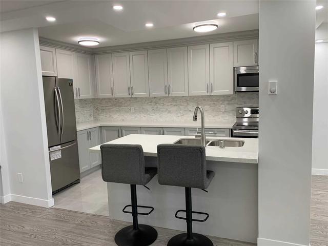 3 Massey Sq, Unit 904