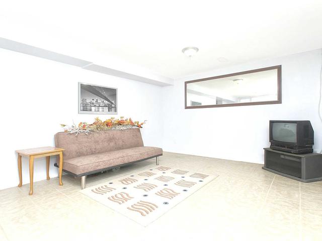 567 Olive Ave photo #1