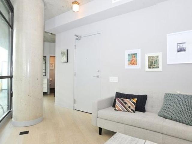 319 Carlaw Ave, Unit 409