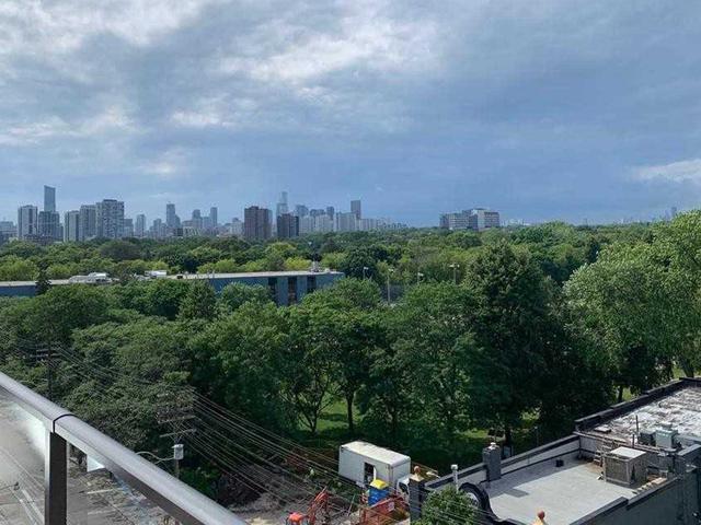 875 Queen St E, Unit 714