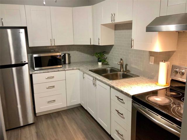 1 Massey Sq, Unit 401