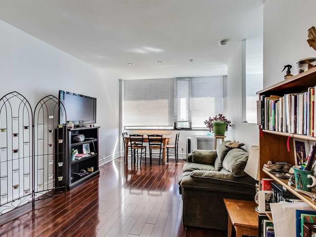 300 Coxwell Ave, Unit 509