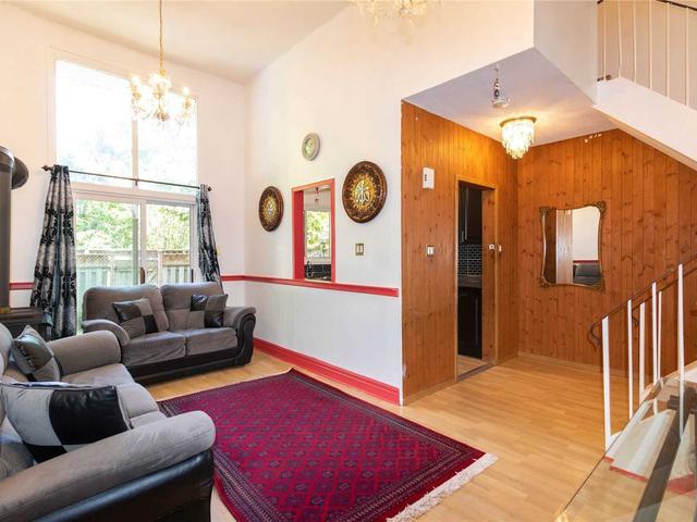 31 - 1975 Rosefield Rd