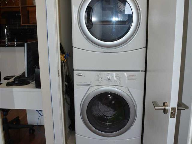 1519 - 135 Village Green Sq