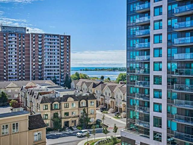 1235 Bayly St, Unit 715