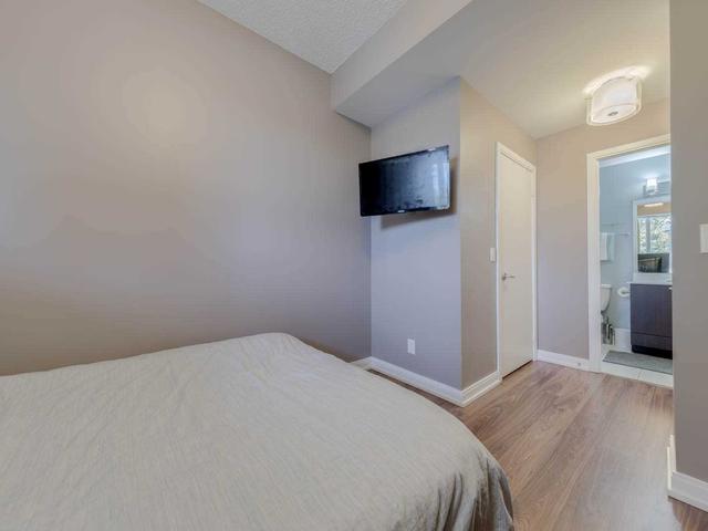 103 - 151 Village Green Sq