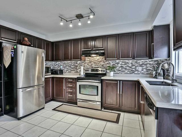 18 Pilkington Dr
