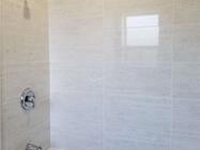Top Flr - 2914 Danforth Ave