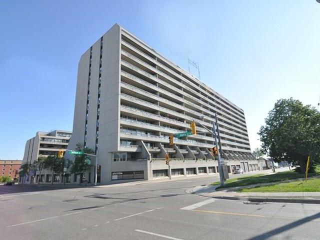 55 William St E, PH16