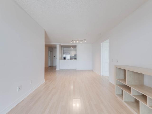 3007 - 83 Borough Dr