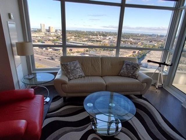 125 Village Green Sq E, Unit 2203